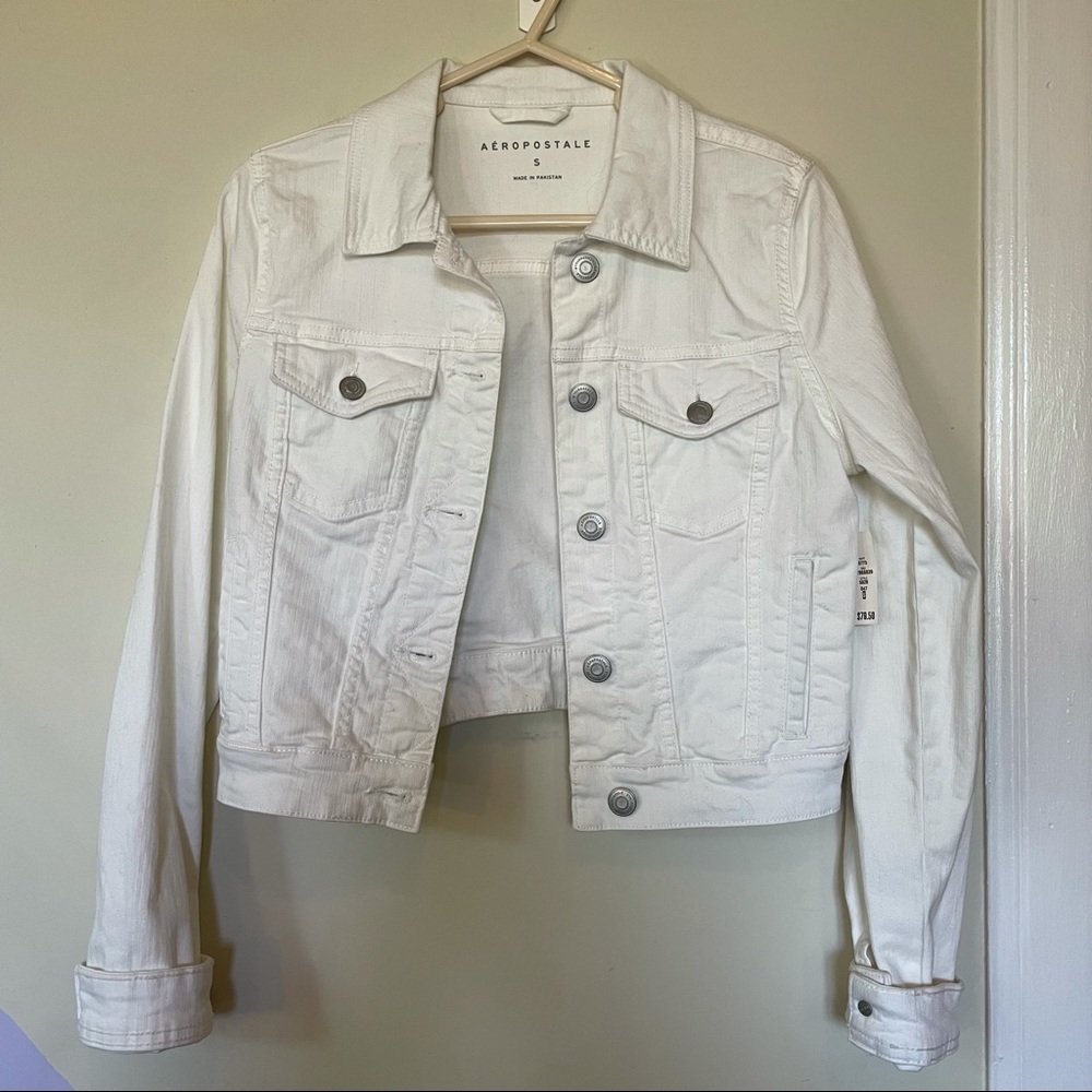 Aeropostale white cropped denim jacket